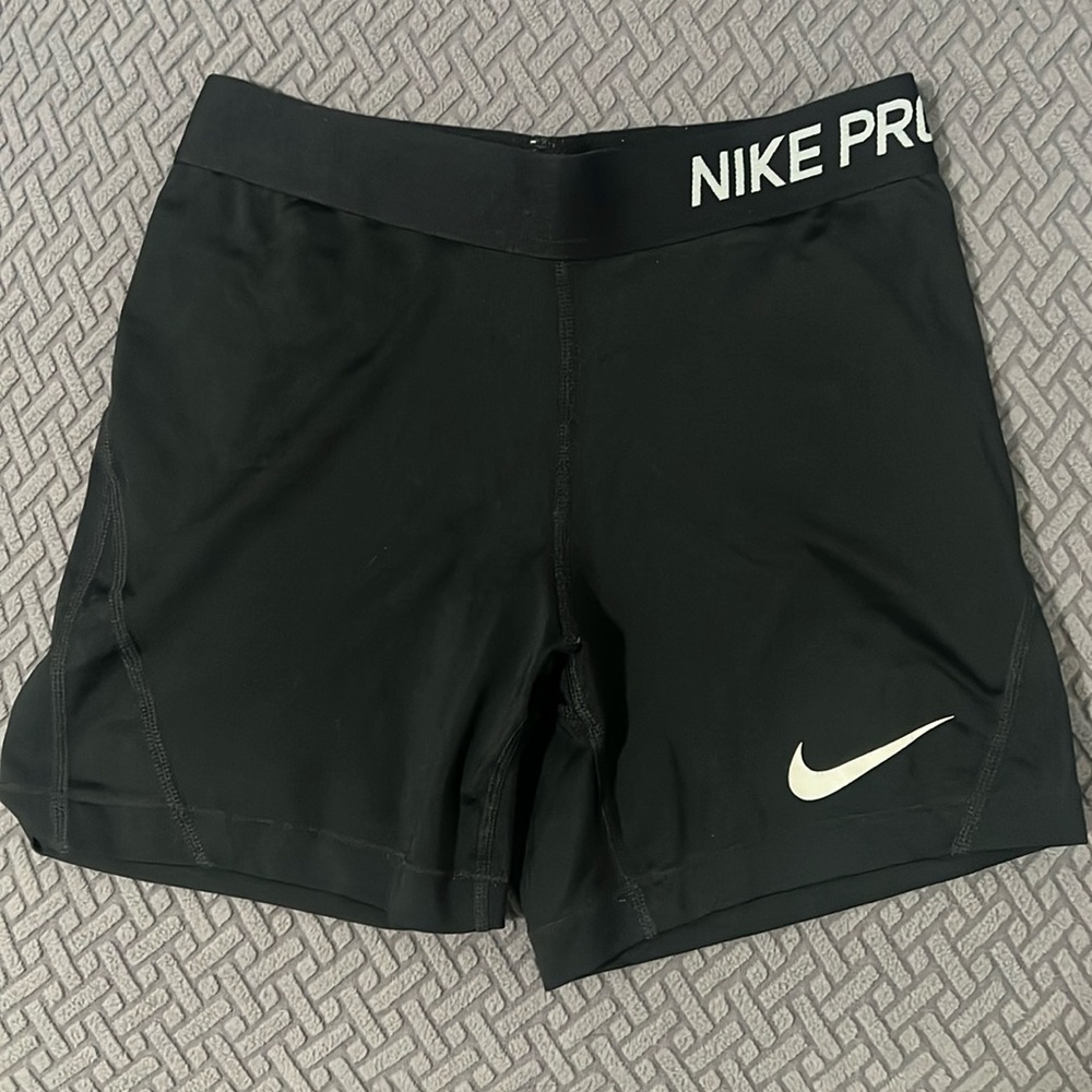 Nike pro shorts, youth large